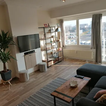 Vlak Aan Zee Daire